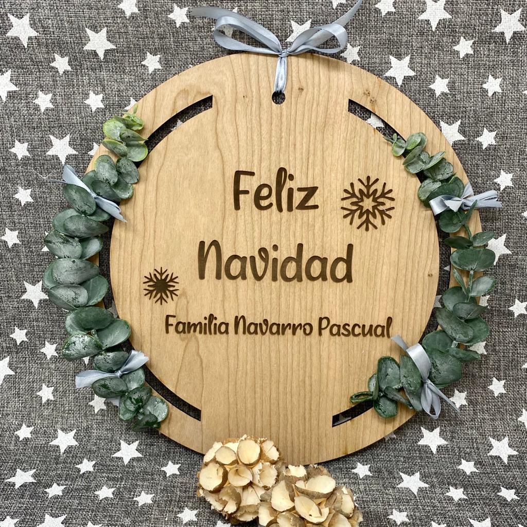 CORONA MADERA FAMILIA PERSONALIZADA DECORADA